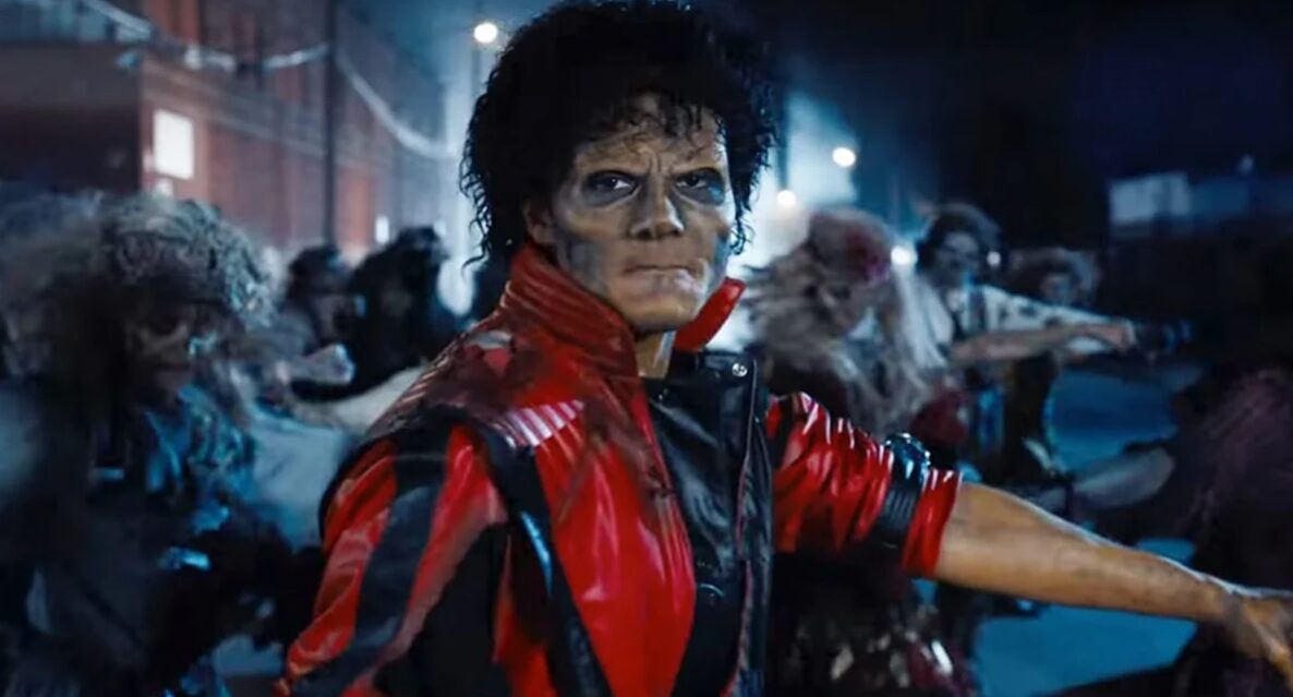 Bikini va suzish kiyimidagi jinsiy aloqa porno fotosuratlari Bir ayol eshagini yuvadi