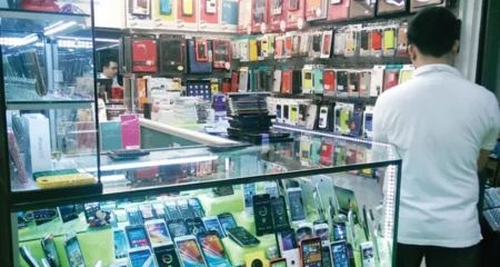 মোবাইল ফোনের দোকান