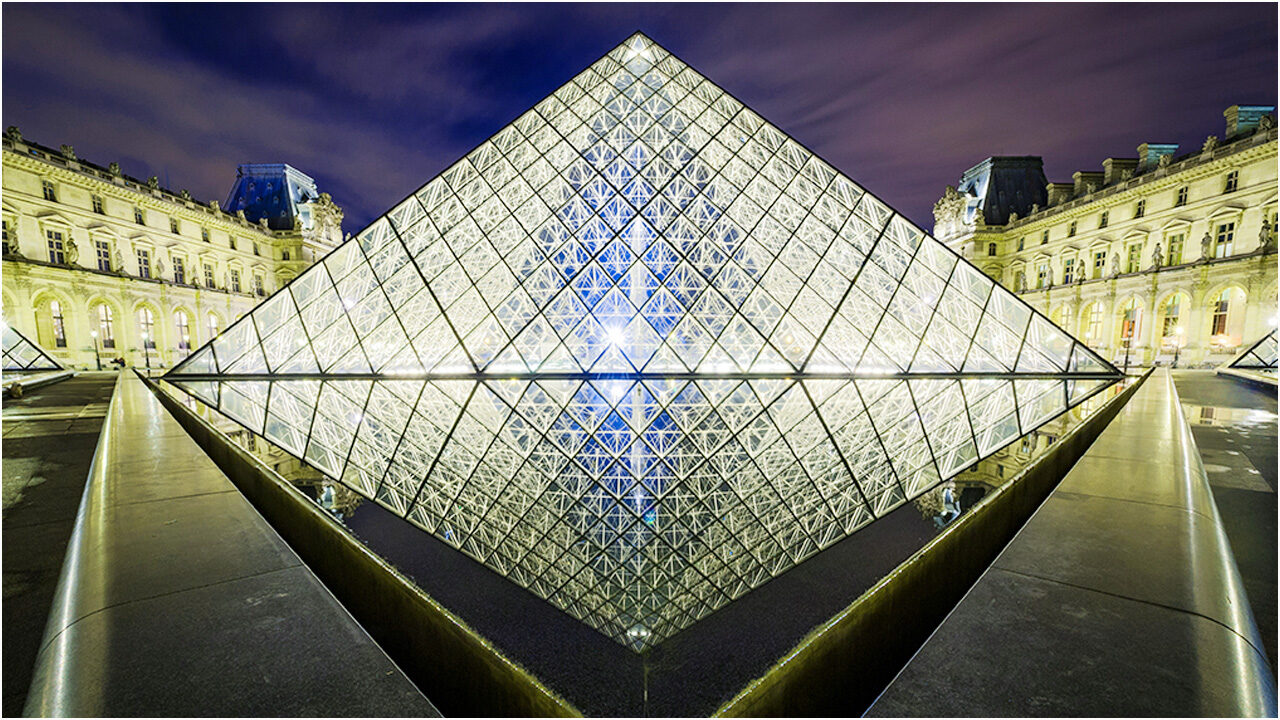 ল্যুভর মিউজিয়ামে
