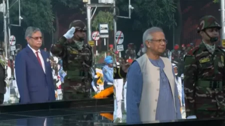 শিখা অনির্বাণে শ্রদ্ধা নিবেদন