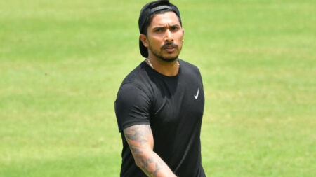 সৌম্য সরকার -নোয়াখালী এক্সপ্রেস