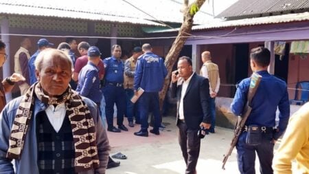 নিজ বাড়ি