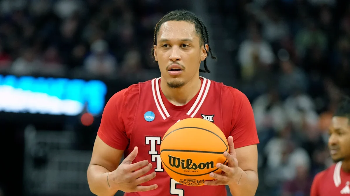 Kansas Misses on Transfer Darrion Williams as NC Star Shines