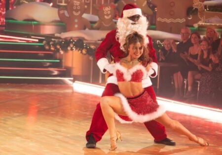 when is the dwts holiday special when is the dwts holiday special