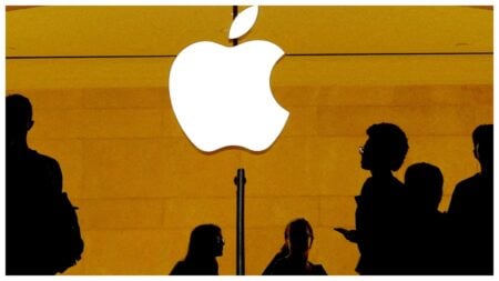 Apple Executive Exodus: AI Chief and Top Lawyers Depart in Major Shakeup Apple executive exodus