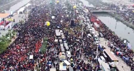 ৩০০ ফিট সড়ক