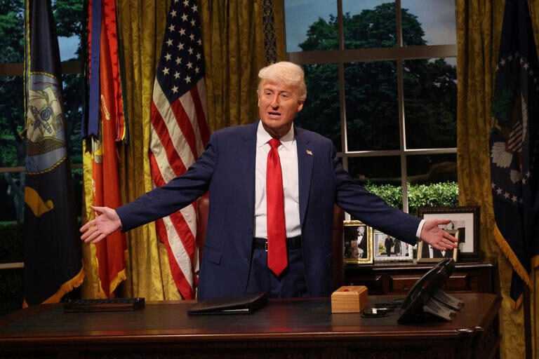 SNL Skewers Trump Over Epstein Files and “Drug Plane” Stunt in Season Finale Cold Open
