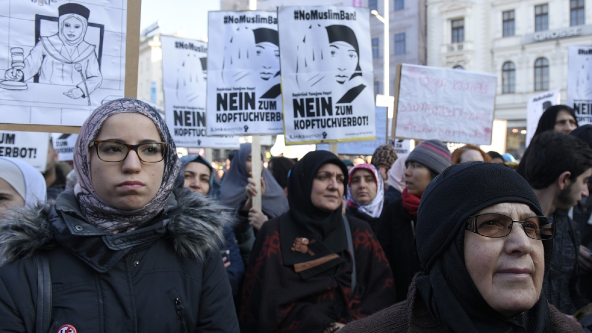 Austria Headscarf Ban Sparks National Debate After New School Restrictions Pass Parliament