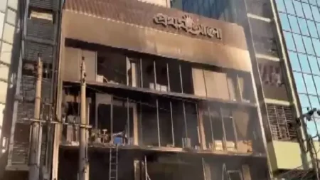 Bangladesh Newspaper Attacks Leave Journalists Trapped as Unrest Rises in Dhaka