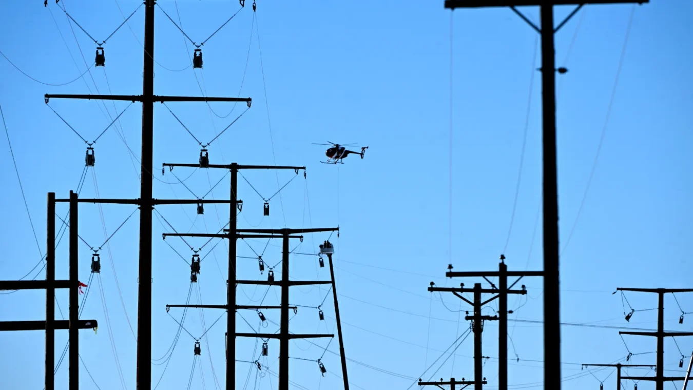 Colorado Power Shutoffs Enacted as Hurricane-Force Winds Fuel Critical Wildfire Threat