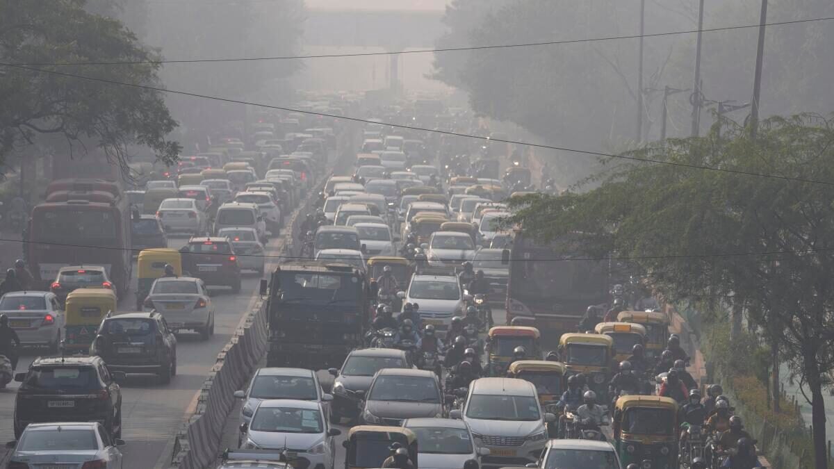 Delhi Imposes Emergency WFH Order and Vehicle Bans as Toxic Smog Chokes City