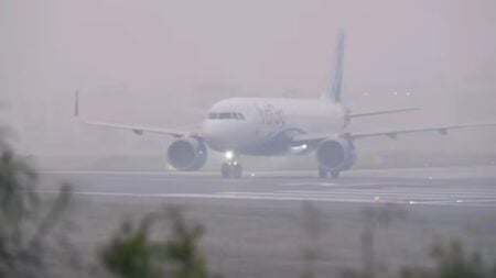 Delhi fog flight cancellations