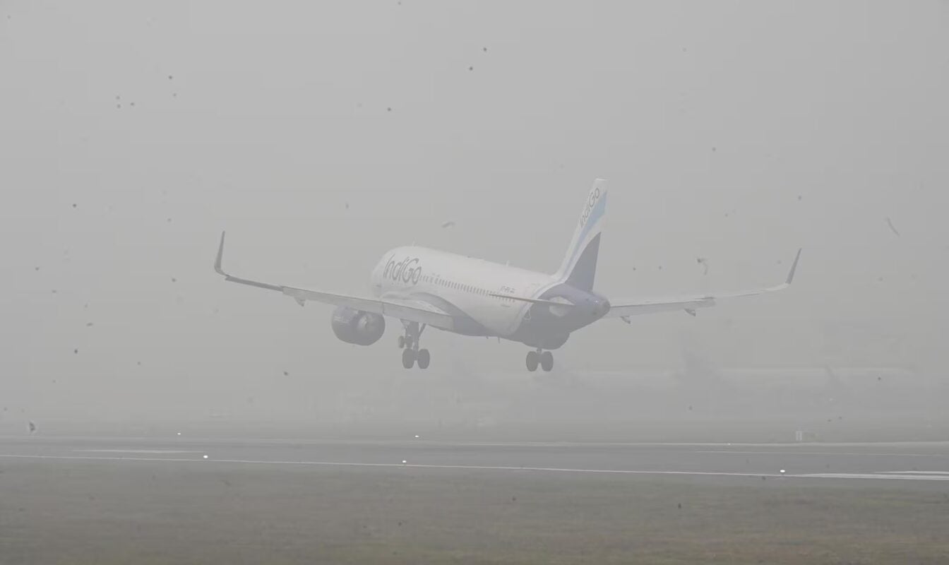 Fog and Hazardous Air Trigger Major Flight Delays at Delhi Airport