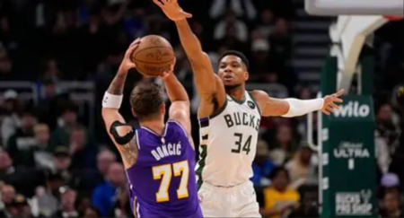 Milwaukee Teammates React to Giannis Antetokounmpo Trade Rumors Amid Injury Giannis Antetokounmpo trade