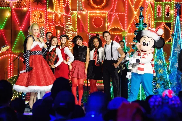 Gwen Stefani Disney Christmas performance