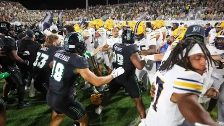 Hawaii Bowl brawl