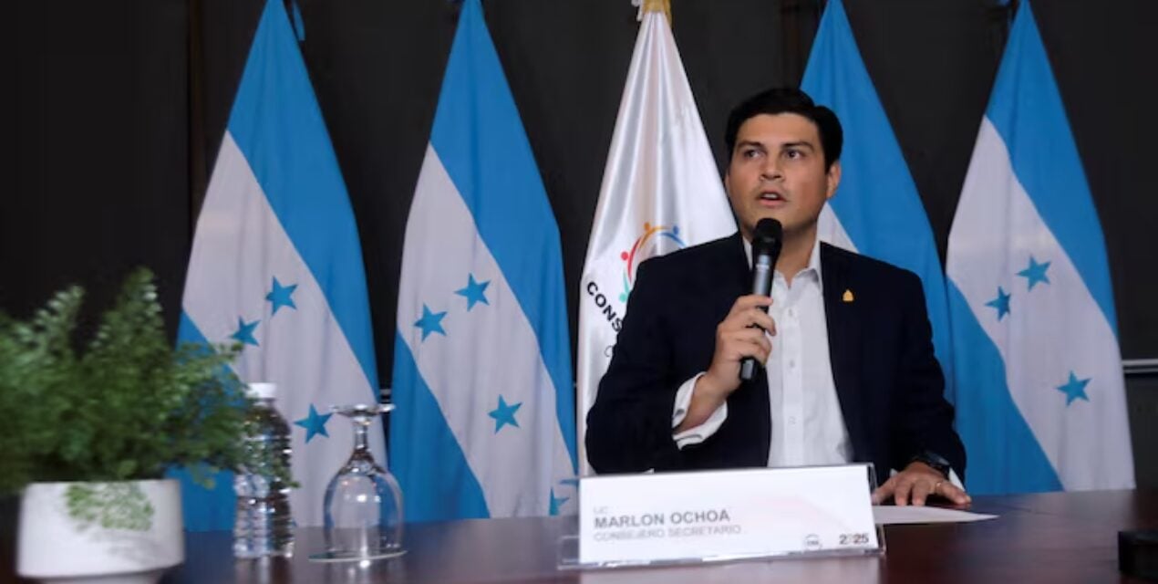 U.S. Blocks Visas for Honduran Election Officials as Honduras Election Crisis Deepens