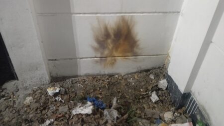 মানিকগঞ্জে জেলা জজের বাসভবনের গেইটে ককটেল বিস্ফোরণ Manikganj