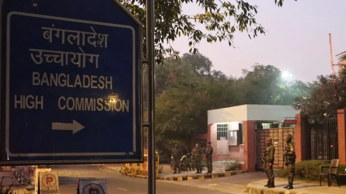 India suspends Bangladesh visa services