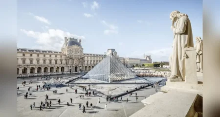 Louvre Strike Deepens as Security Failures and Jewel Heist Shake World’s Most Visited Museum