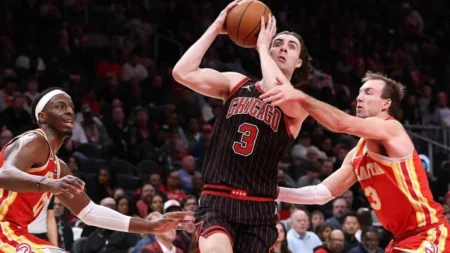 NBA Christmas Eve Showcase: Celtics Edge Pistons, Spurs Rout Thunder in 14-Game Bonanza NBA Christmas Eve