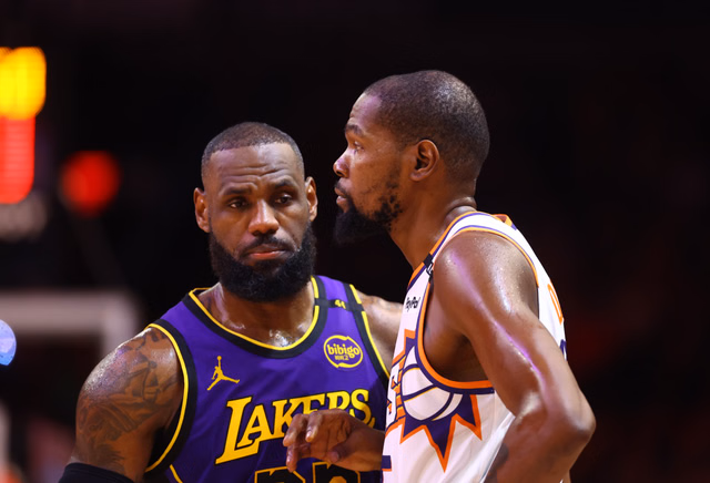 NBA Christmas showdown