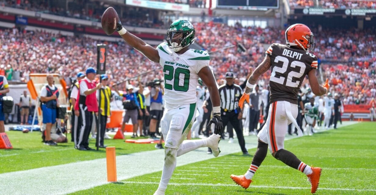 New York Jets Elevate Tre Brown Again Amid Cornerback Crunch