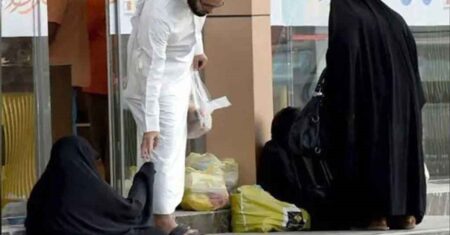 পাকিস্তানিকে ফেরত