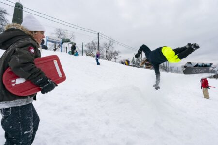 Quebec Snow Hill Rules Spark Debate in Schools Across the Province