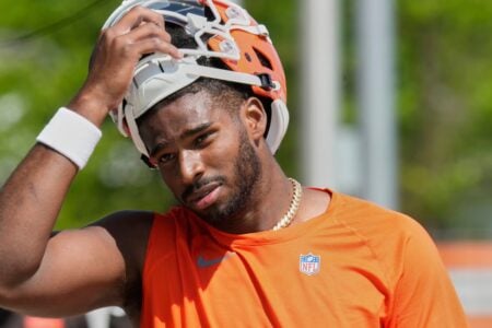 Shedeur Sanders Emerges as Vocal Leader for Cleveland Browns Despite Rookie Struggles Shedeur Sanders Emerges as Vocal Leader for Cleveland Browns Despite Rookie Struggles