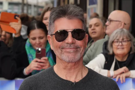 Simon Cowell Apologizes for Harsh American Idol Judging Style Simon Cowell Apologizes for Harsh American Idol Judging Style