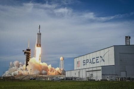 SpaceX Plans Massive 2026 IPO as Company Targets $1 Trillion Valuation