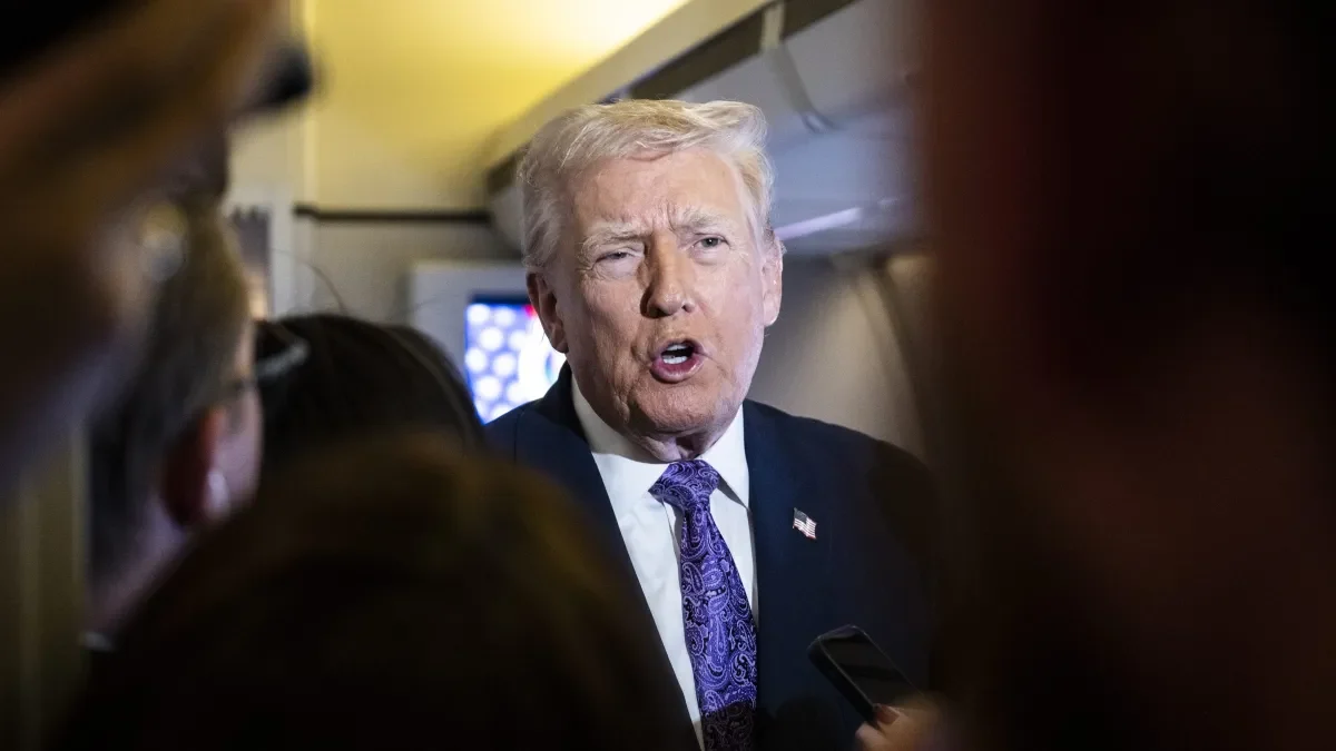 Trump's Mar-a-Lago Photo Ignites Health Debate and Renewed Calls for MRI Release