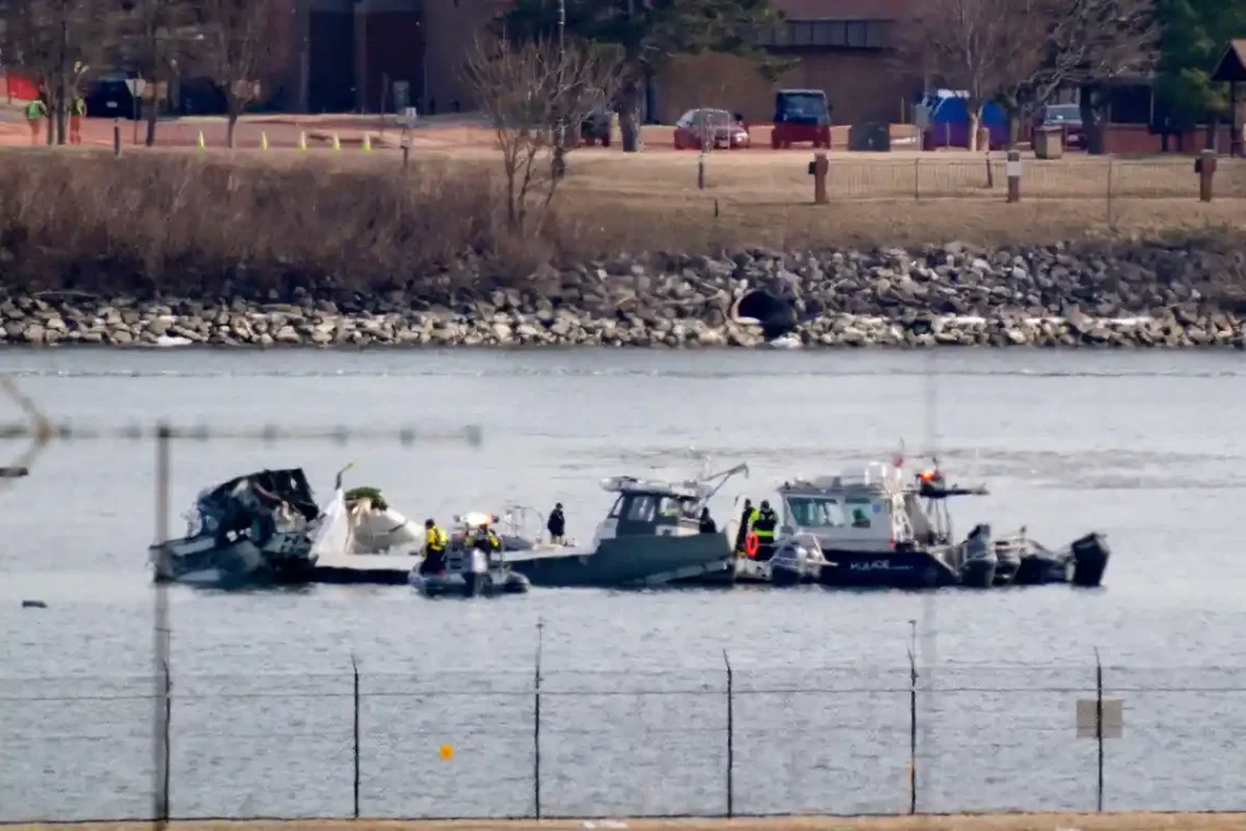 US Government Takes Blame for Deadly Potomac River Helicopter-Jet Collision