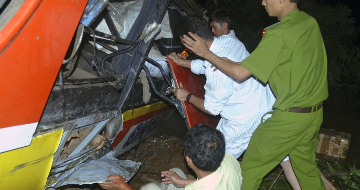 Vietnam bus crash