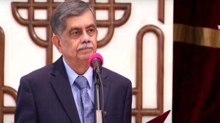 শিক্ষা উপদেষ্টা