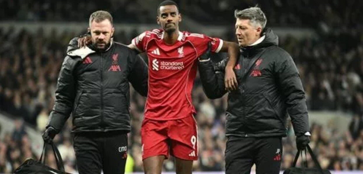 alexander isak injury update