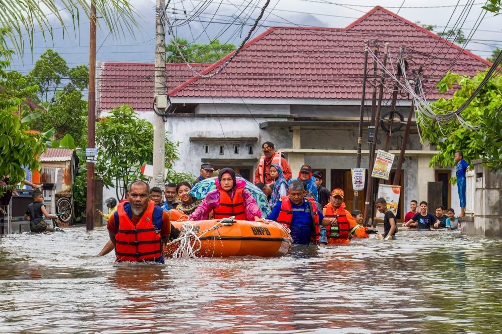 Rescue Teams Race Against Time as Southeast Asia Floods Kill Over 1,200