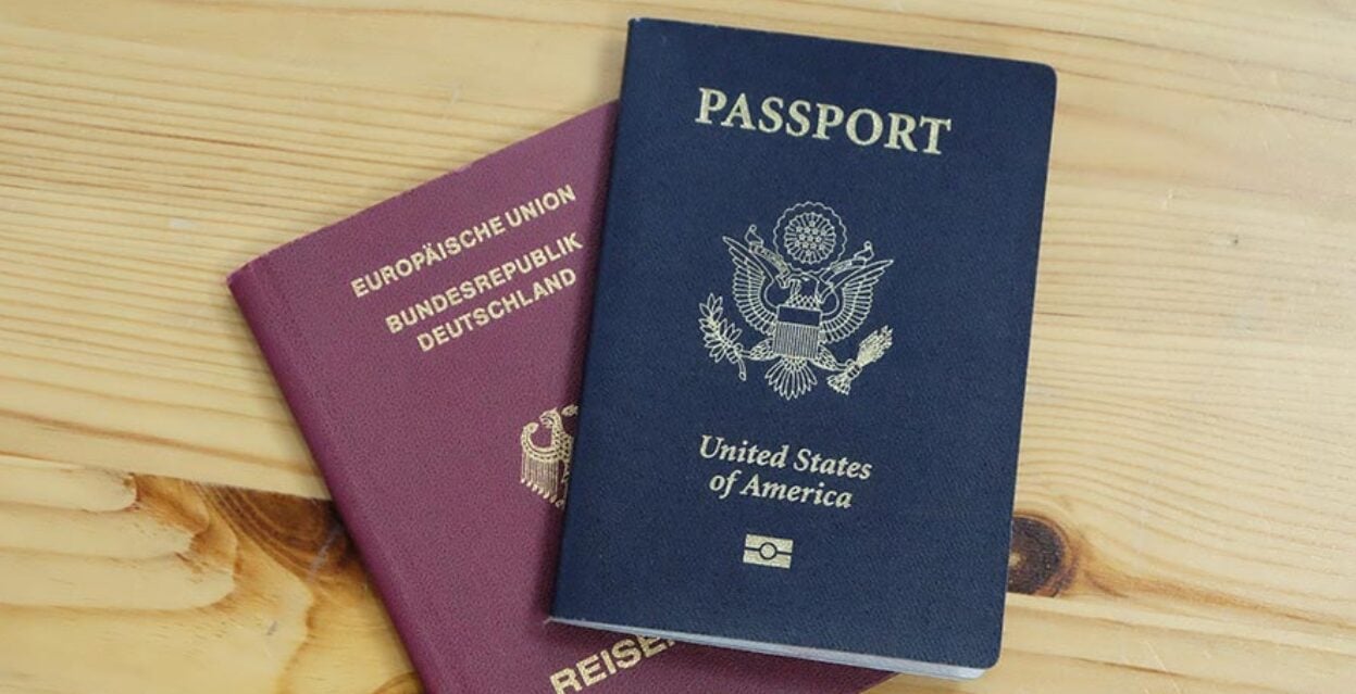 dual citizenship ban