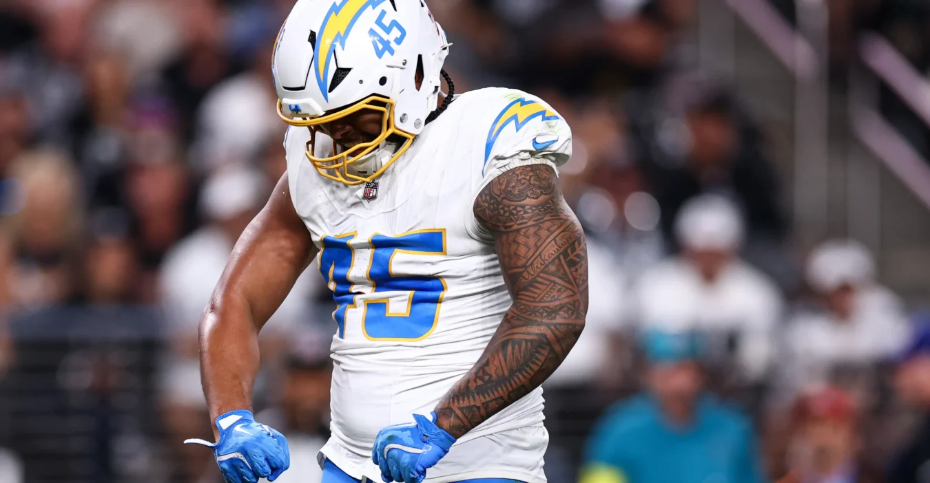 Chargers' Tuli Tuipulotu Quietly Chasing NFL Sack Crown After Dominant Cowboys Win
