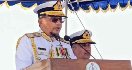 নৌবাহিনী প্রধান