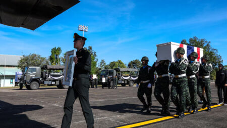 থাইল্যান্ডের কম্বোডিয়া সীমান্তে কারফিউ জারি থাইল্যান্ডের কম্বোডিয়া