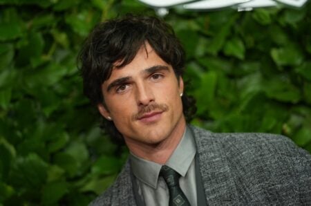 Jacob Elordi Confronts Paparazzi in Paris Over Privacy Invasion Jacob Elordi paparazzi