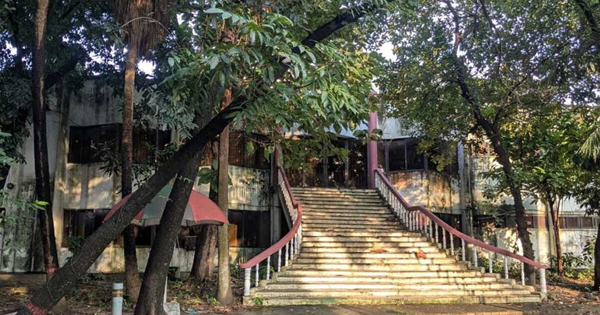 এফডিসি এখন ভূতুড়ে বাড়ি