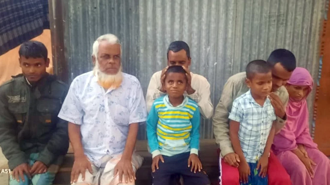 দৃষ্টিপ্রতিবন্ধী শিল্পী হেলাল মিয়া