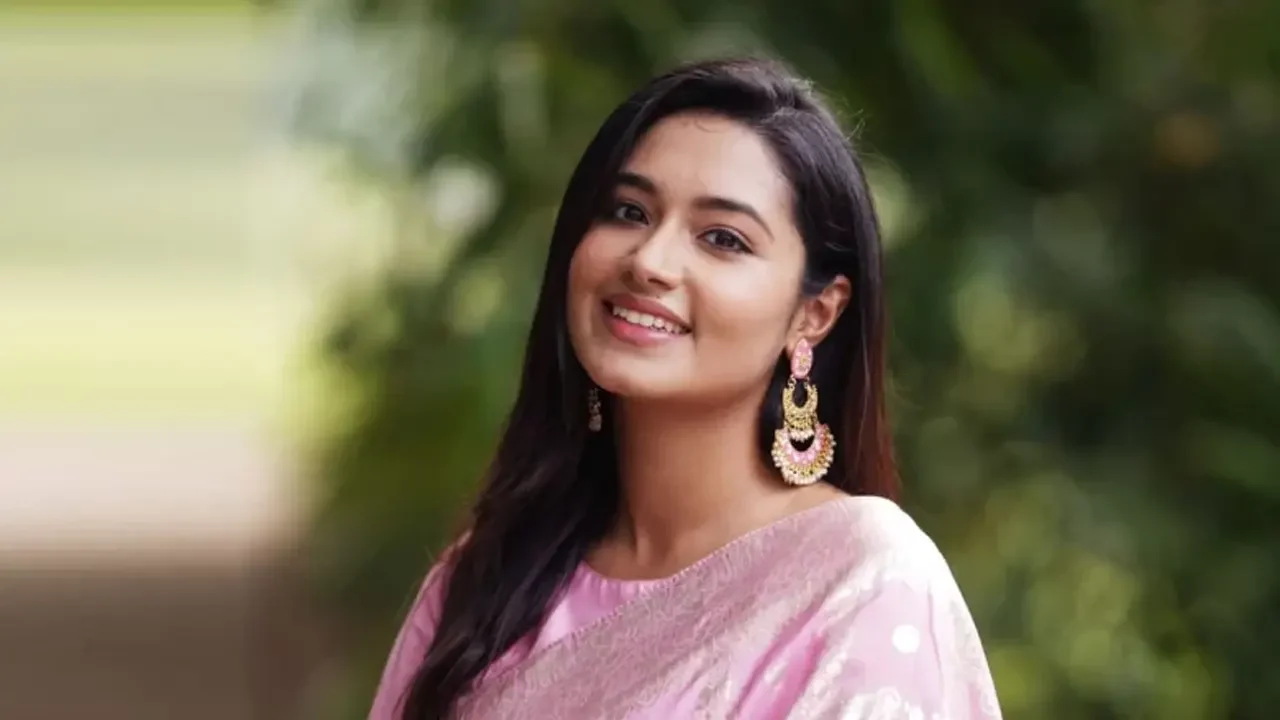 ফের গান গেয়ে চমকে দিলেন ফারিণ