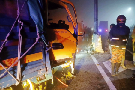 ভাঙ্গায় অ্যাম্বুলেন্স-ট্রাকের মুখোমুখি সংঘর্ষে নিহত ৩