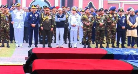 সামরিক মর্যাদায় শেষ বিদায়