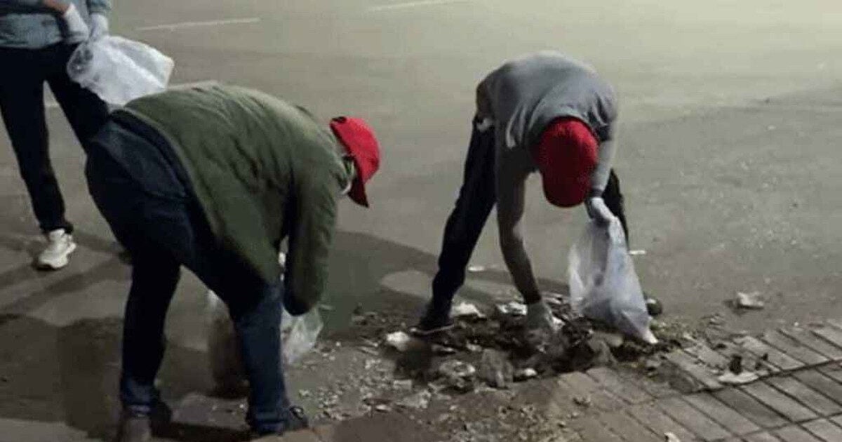 স্মৃতিসৌধ পরিষ্কার