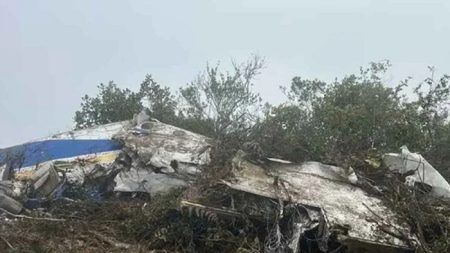 কলম্বিয়ায় বিমান বিধ্বস্ত, আইনপ্রণেতাসহ ১৫ আরোহী নিহত কলম্বিয়ায় বিমান বিধ্বস্ত